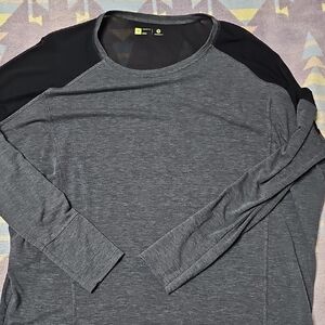 Womens Xersion Gray and Black Long-Sleeve Relaxed Fit Tee
